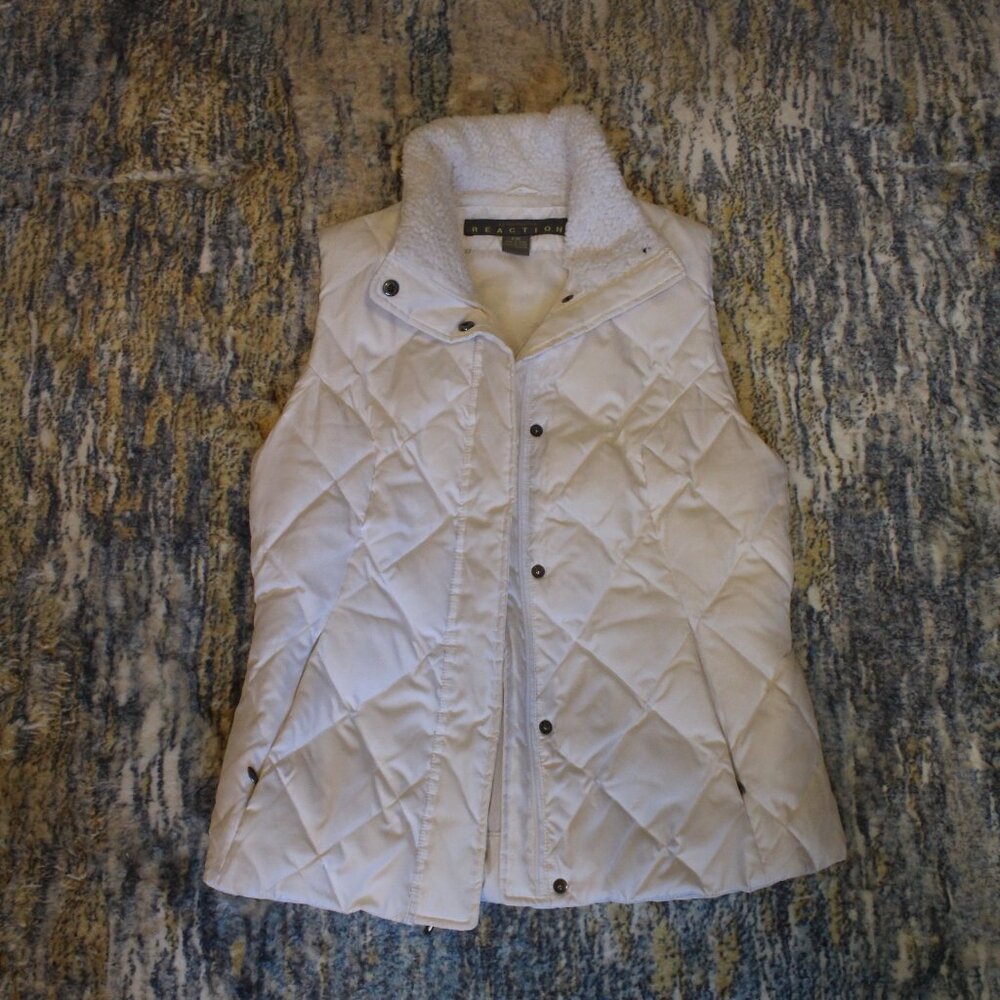 Kenneth Cole Reaction Ivory Sherpa Lined Vest | Size Small | Lightly Used